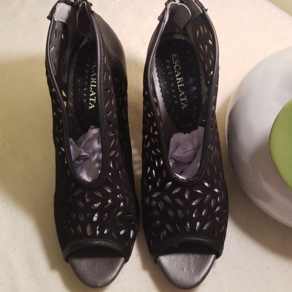 Escarlarta perforated black suede ankle shoes